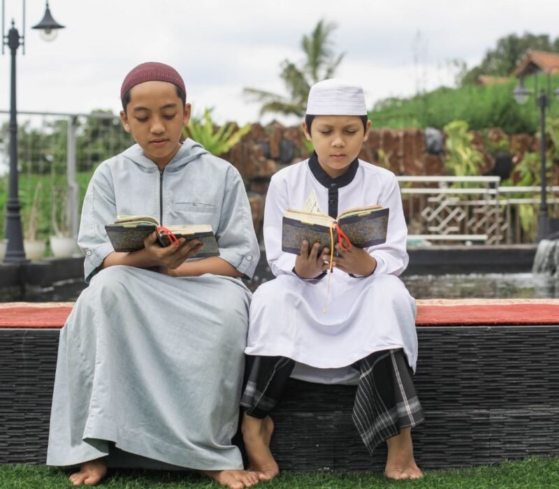 kids reading quran